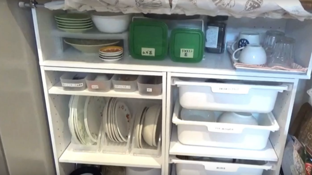 食器棚の片付け ニトリのカラーボックスでdiyした食器棚の食器収納術を大公開 片づけ生活